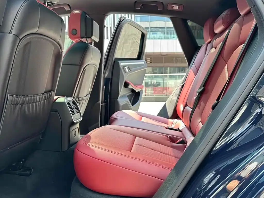 Porsche Macan 2023 из CN, фото 5