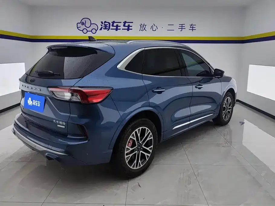 Ford Escape 2021 из CN, фото 3