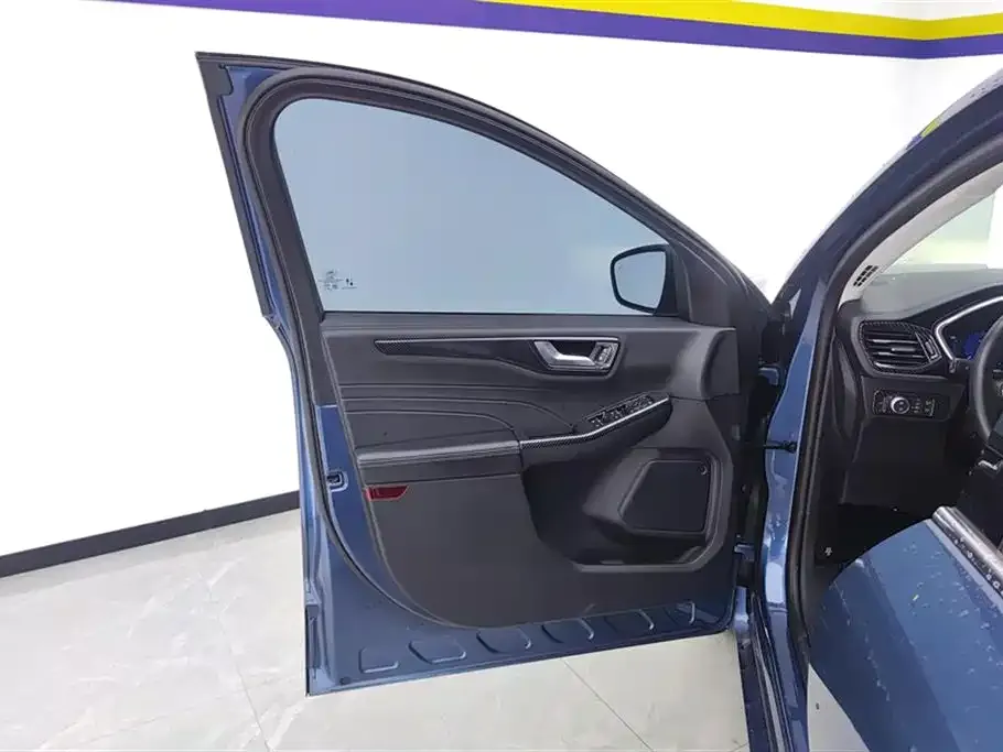 Ford Escape 2021 из CN, фото 7