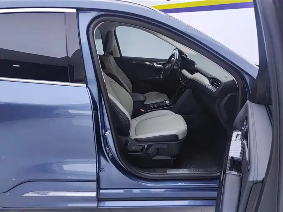 Ford Escape 2021 из CN, фото 8