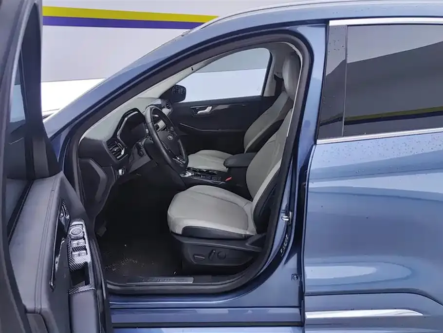 Ford Escape 2021 из CN, фото 9
