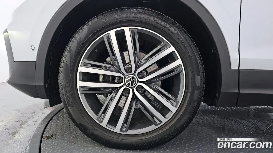 Volkswagen Tiguan — фото 5