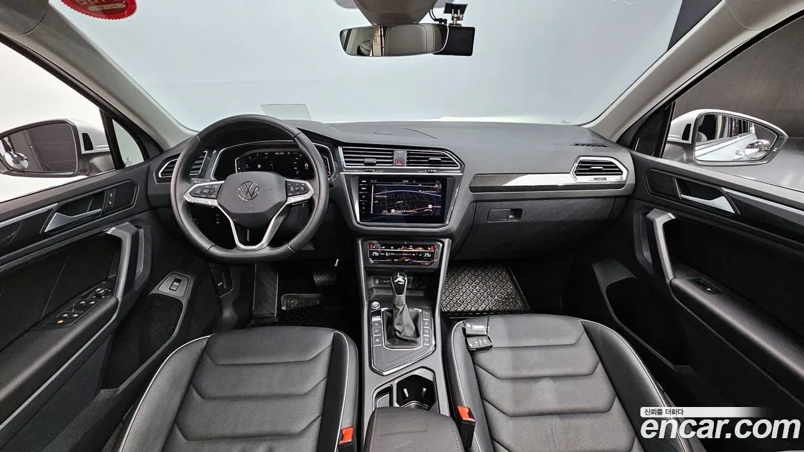 Volkswagen Tiguan — фото 7