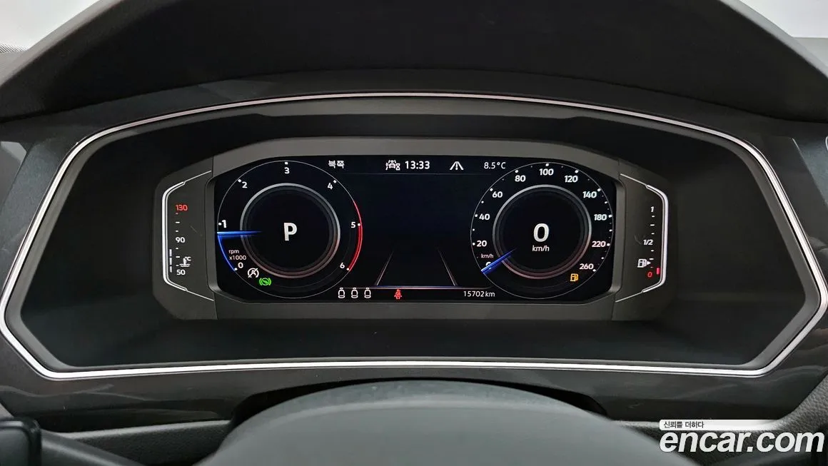 Volkswagen Tiguan — фото 8