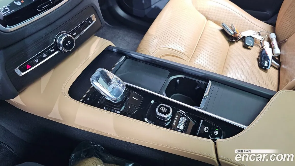 Volvo XC90 2021 из KR, фото 9