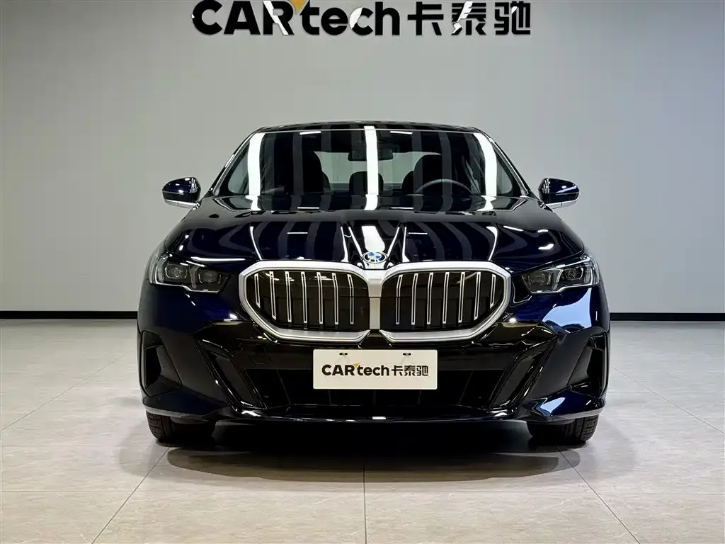 BMW 5 Series — фото 2