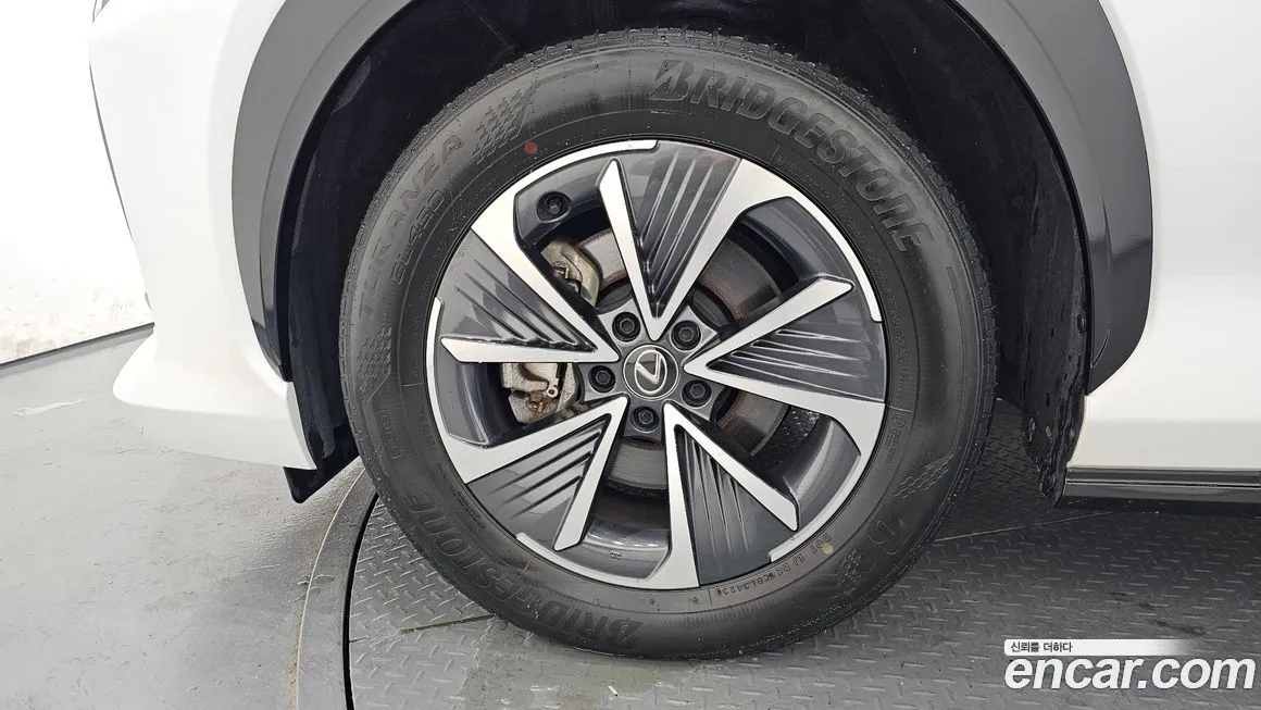 Lexus RZ 2023 из KR, фото 5
