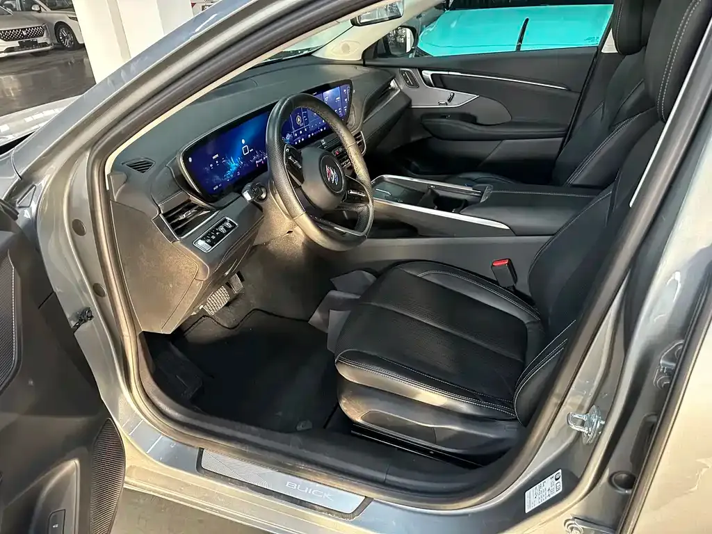 Buick LaCrosse 2024 из CN, фото 2
