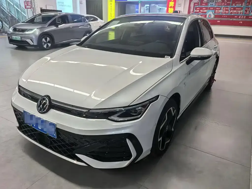 Volkswagen Golf 2025 из CN, фото 1
