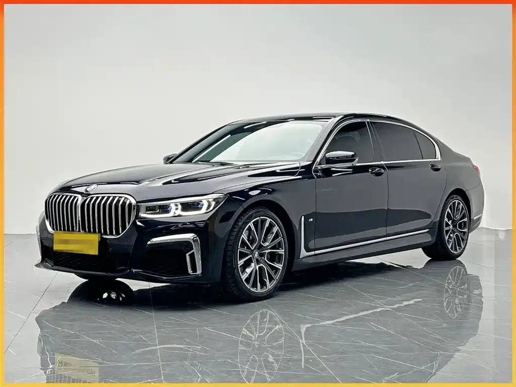 BMW 7 Series — фото 1