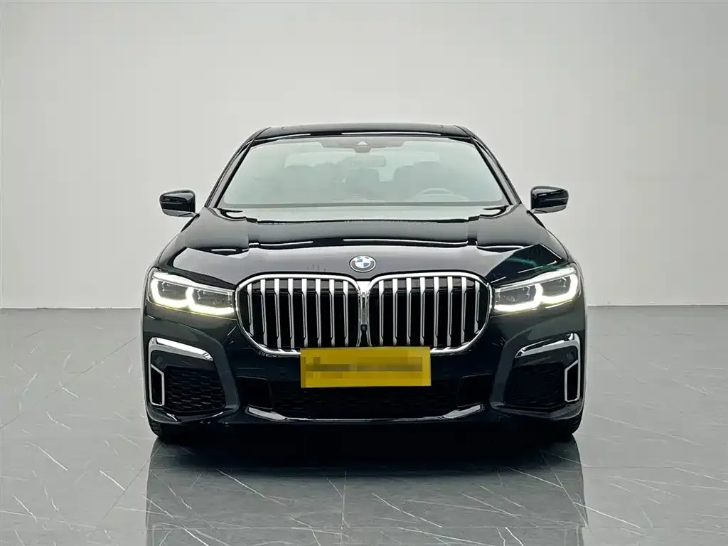 BMW 7 Series — фото 2