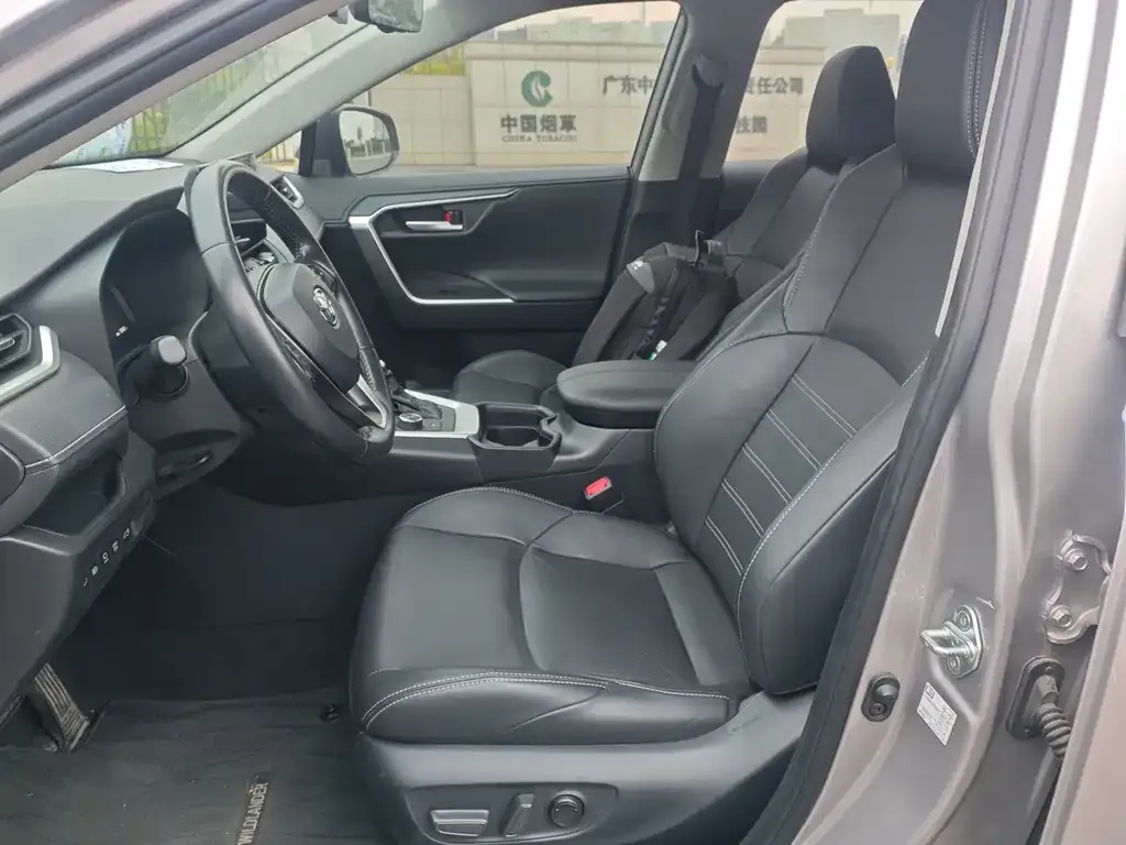 Toyota Wildlander 2023 из CN, фото 7