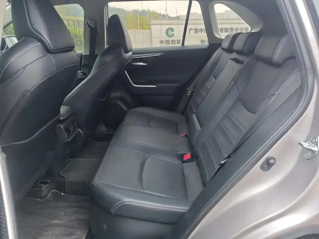 Toyota Wildlander 2023 из CN, фото 8