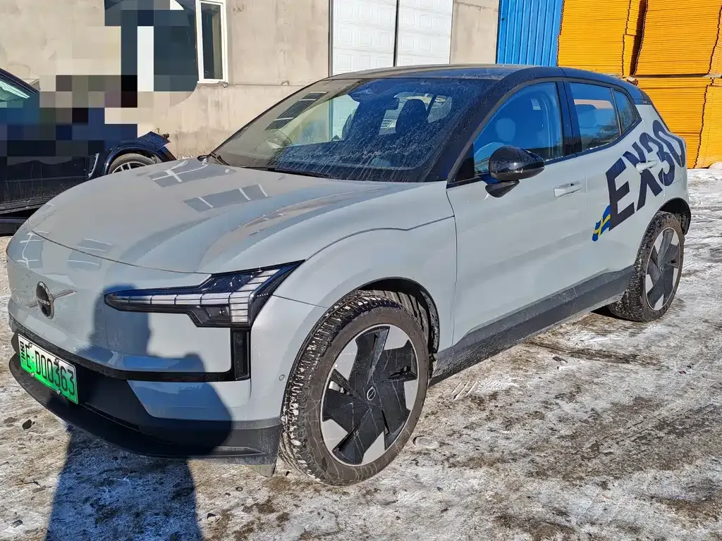 Volvo EX30 2024 из CN, фото 1