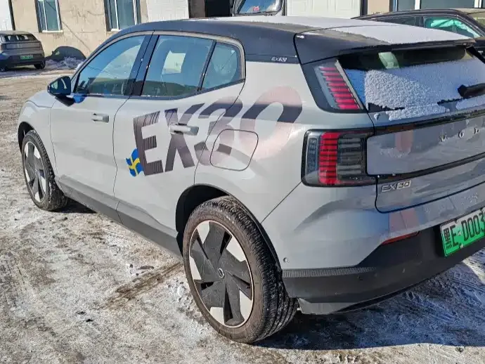Volvo EX30 2024 из CN, фото 5