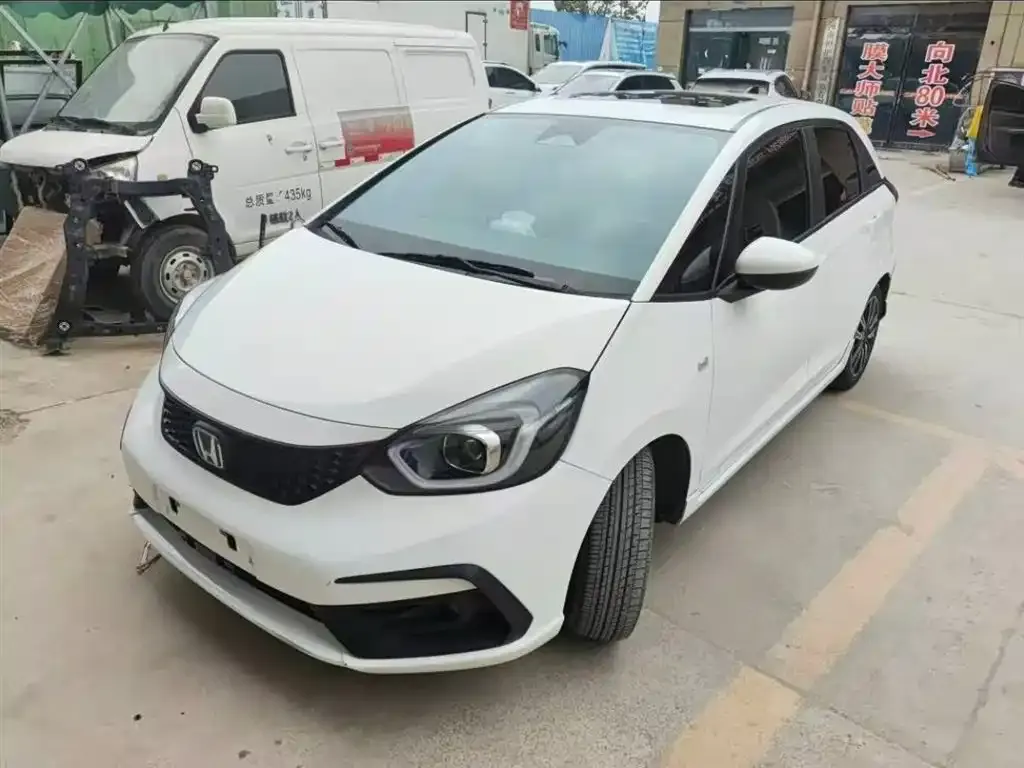 Honda Fit — фото 1