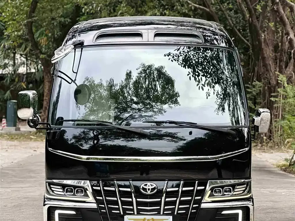 Toyota Coaster 2023 из CN, фото 2