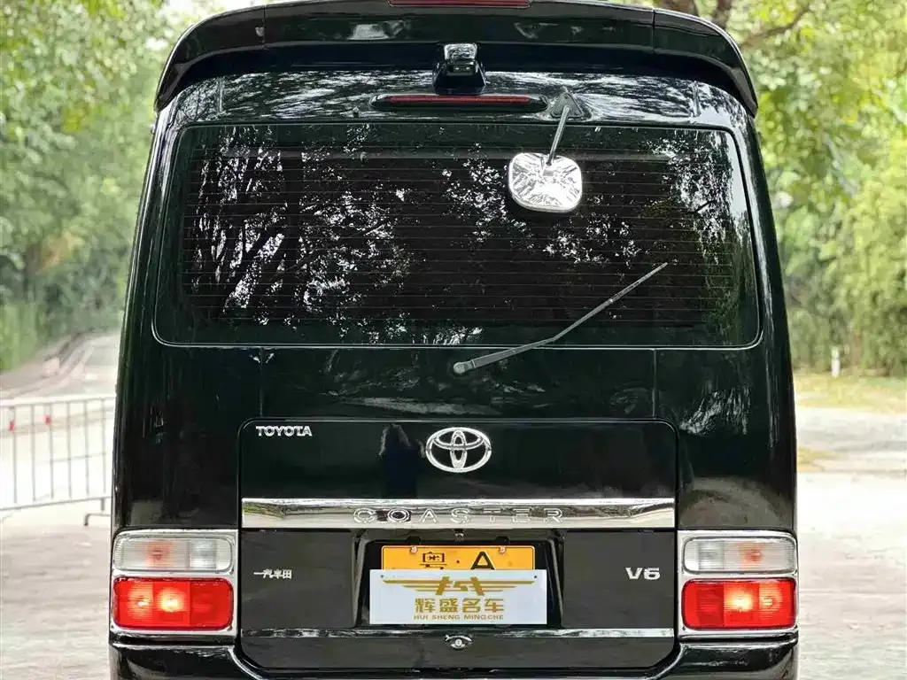 Toyota Coaster 2023 из CN, фото 5