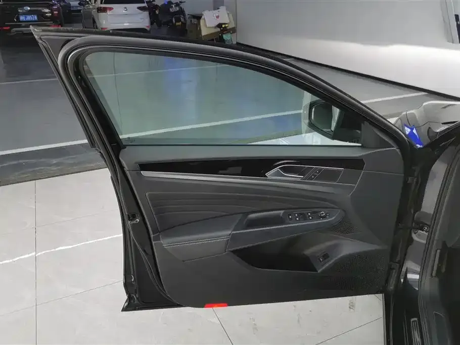 Volkswagen Passat 2022 из CN, фото 7