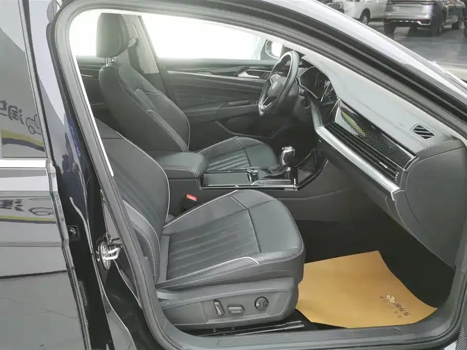 Volkswagen Passat 2022 из CN, фото 8