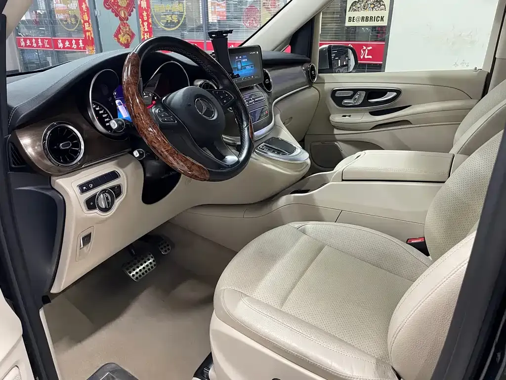Mercedes-Benz V-Class 2021 из CN, фото 7