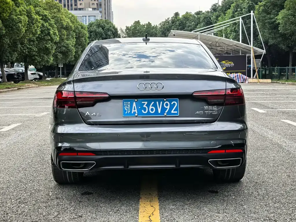 Audi A4L 2021 из CN, фото 6