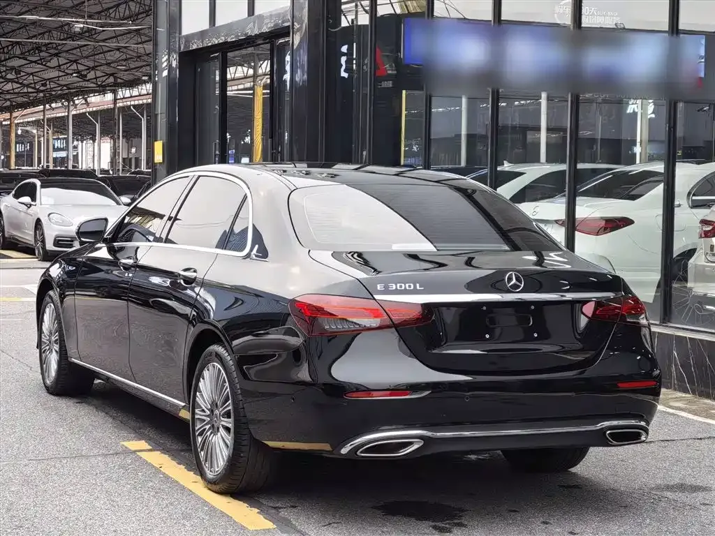 Mercedes-Benz E-Class 2023 из CN, фото 7