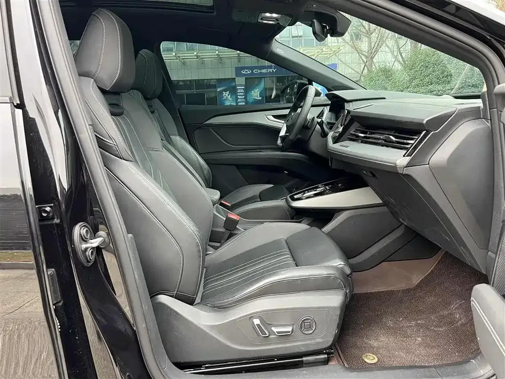 Audi Q5 e-tron 2024 из CN, фото 7