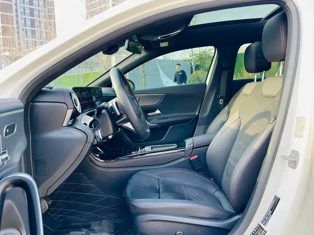 Mercedes-Benz A-Class 2024 из CN, фото 4