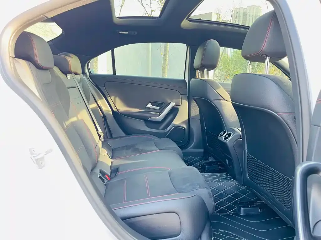 Mercedes-Benz A-Class 2024 из CN, фото 7