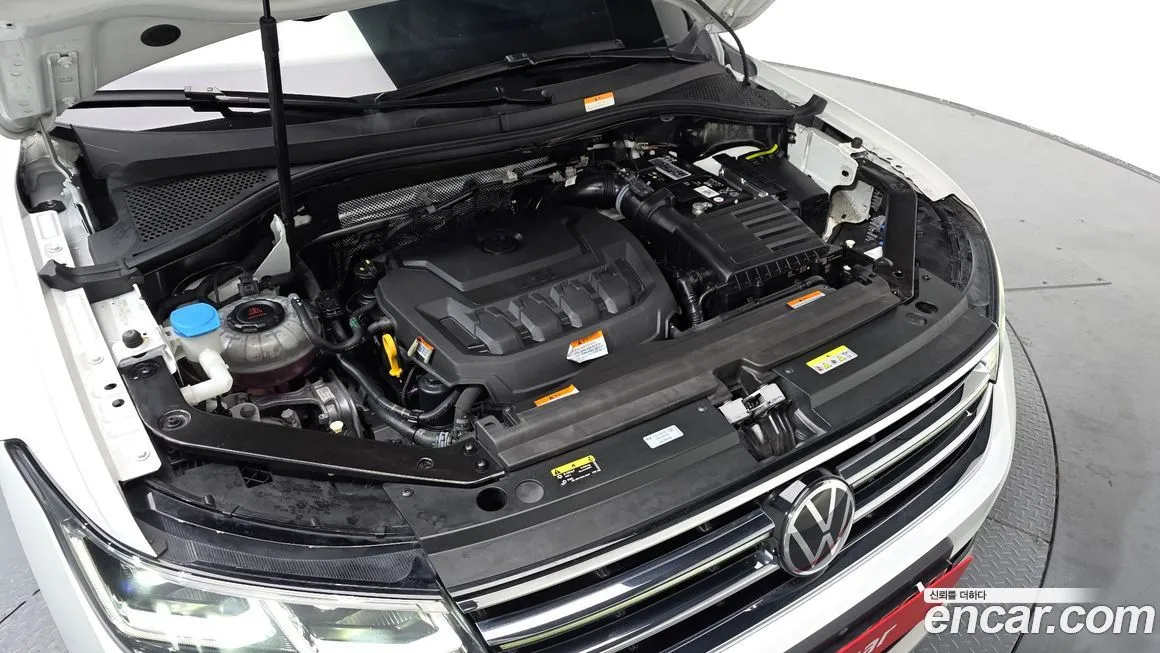 Volkswagen Tiguan — фото 6