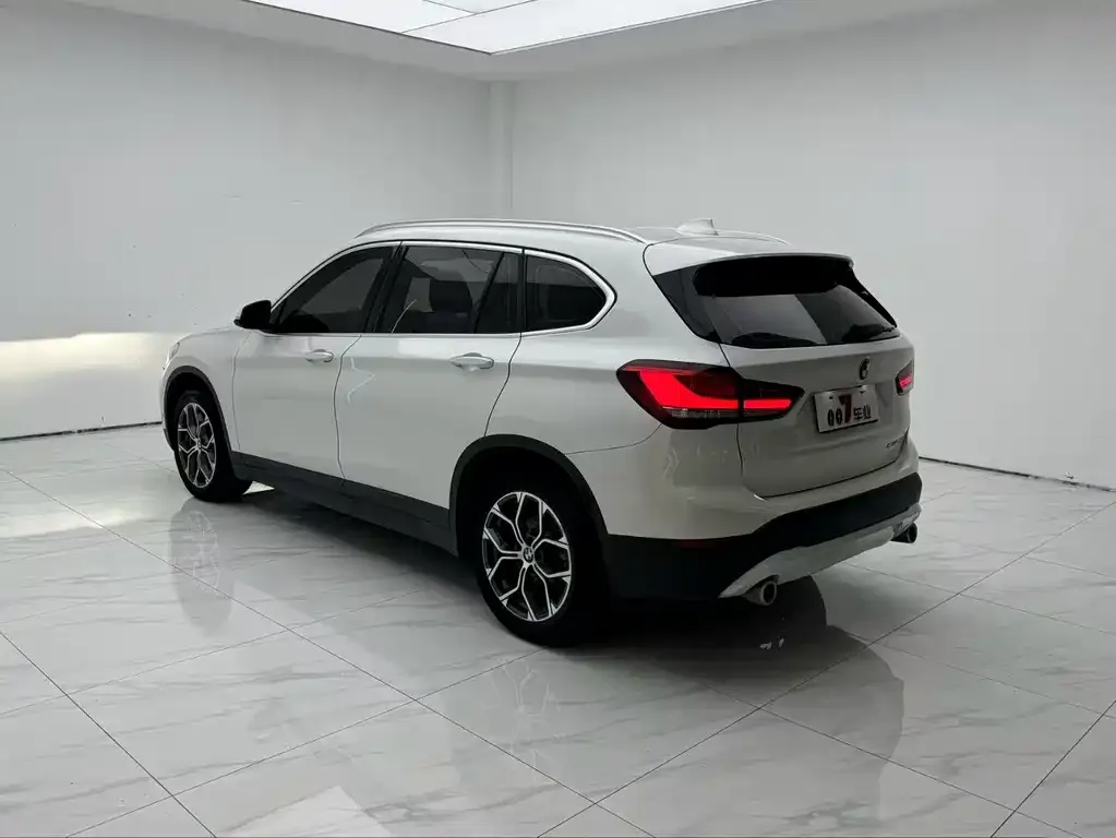BMW X1 2021 из CN, фото 9