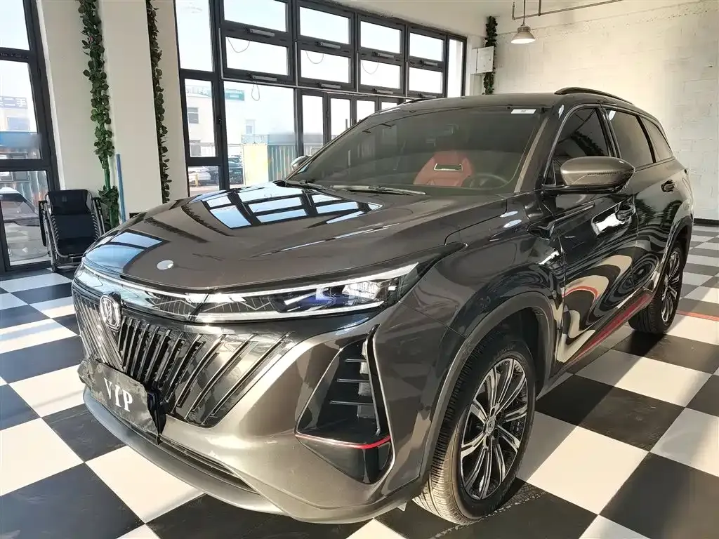 Changan CS75PLUS — фото 1