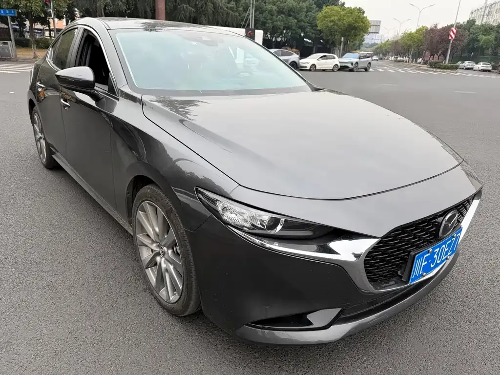 Mazda 3 Axela 2023 из CN, фото 3