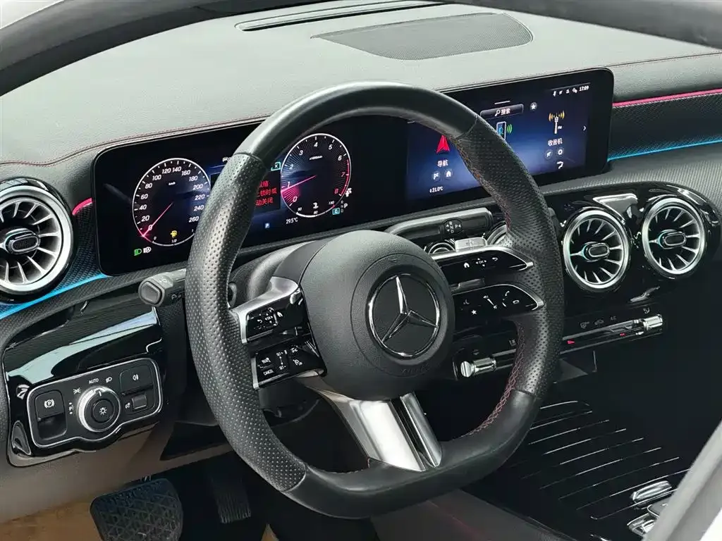 Mercedes-Benz A-Class 2024 из CN, фото 7