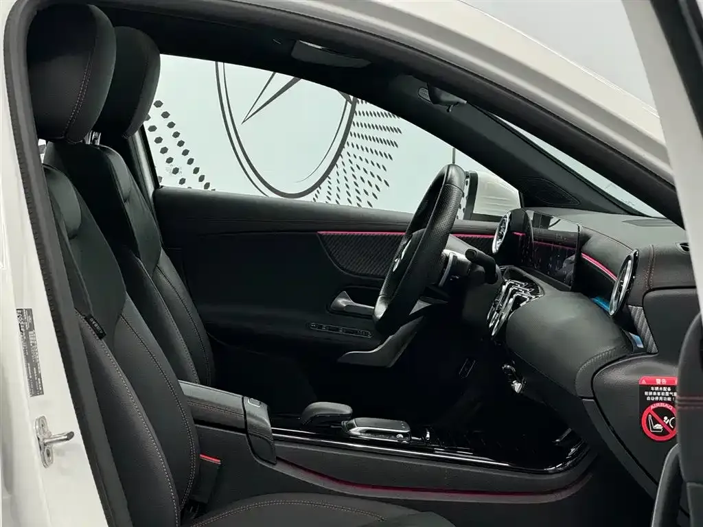Mercedes-Benz A-Class 2024 из CN, фото 8