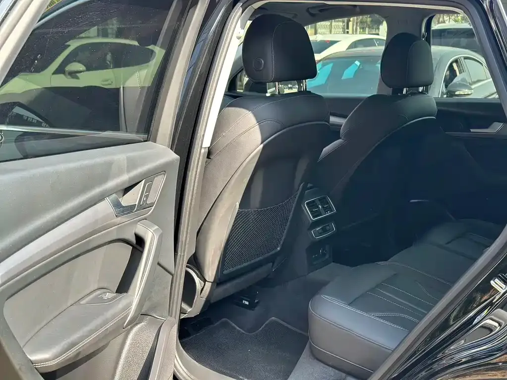 Audi Q5L 2022 из CN, фото 4
