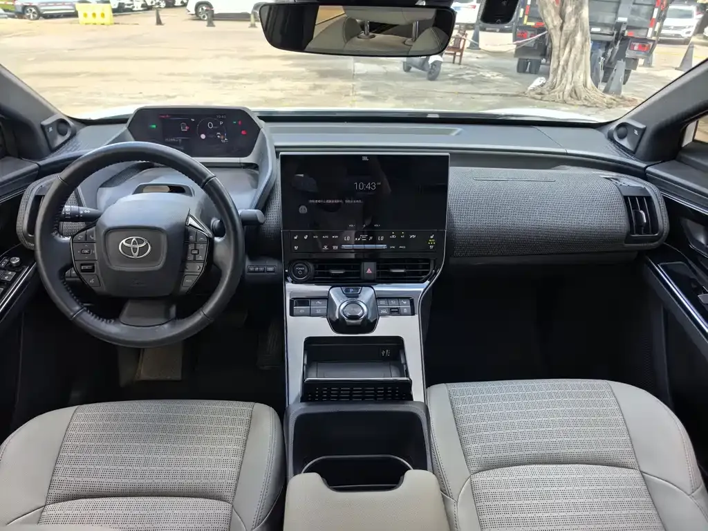 Toyota bZ4X 2022 из CN, фото 6