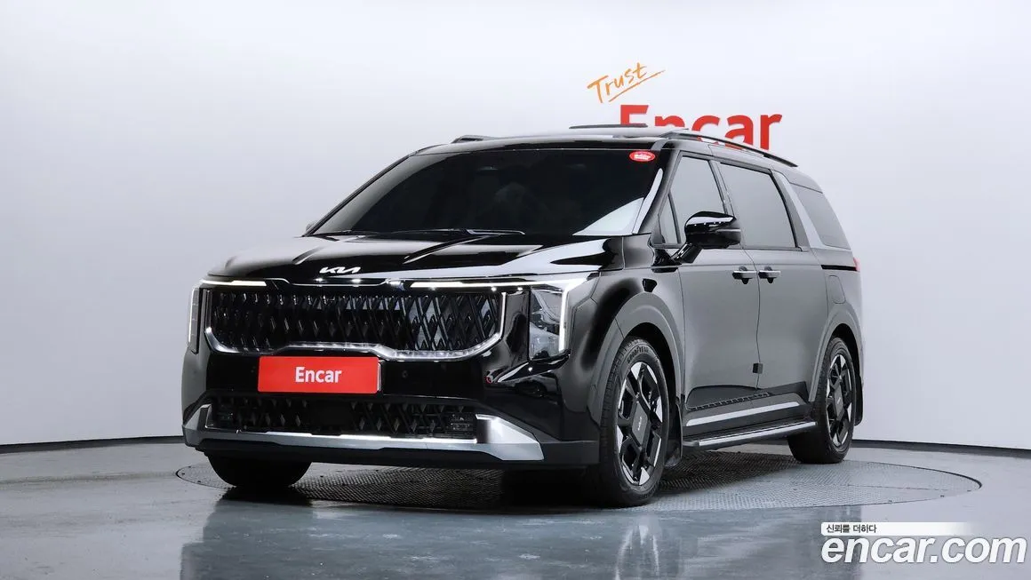 Kia Carnival — фото 1
