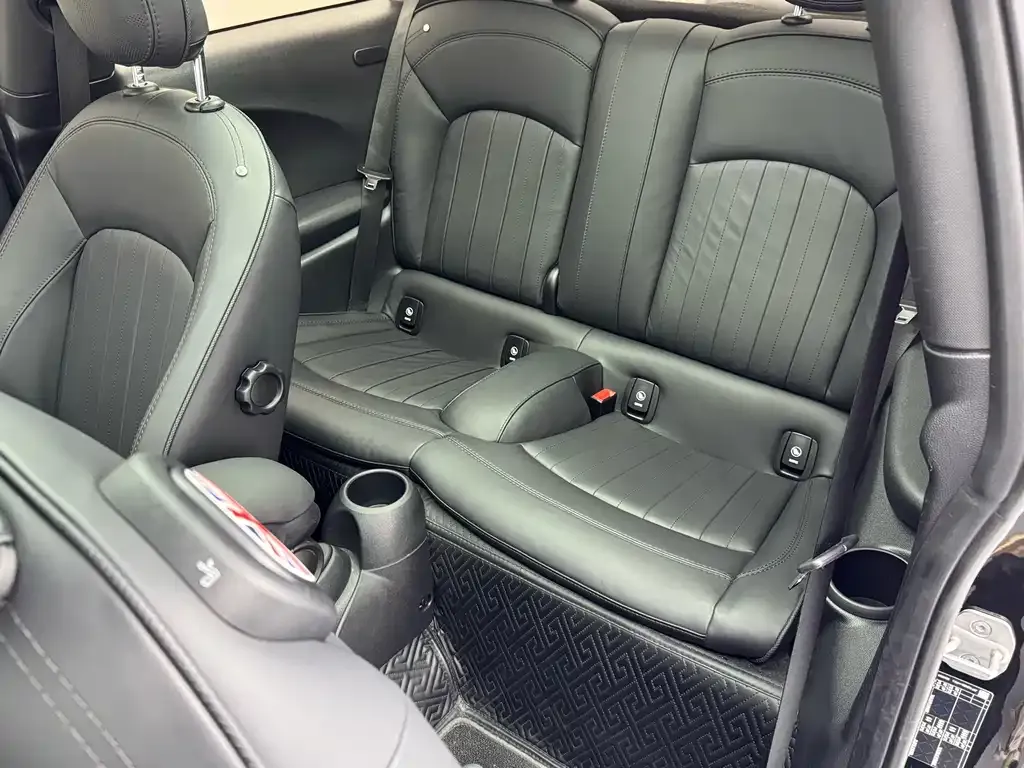MINI Cooper (3-door) 2024 из CN, фото 10