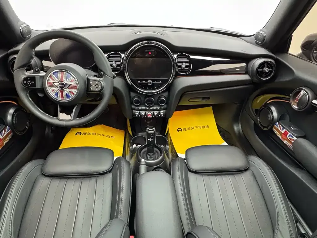 MINI Cooper (3-door) 2024 из CN, фото 8