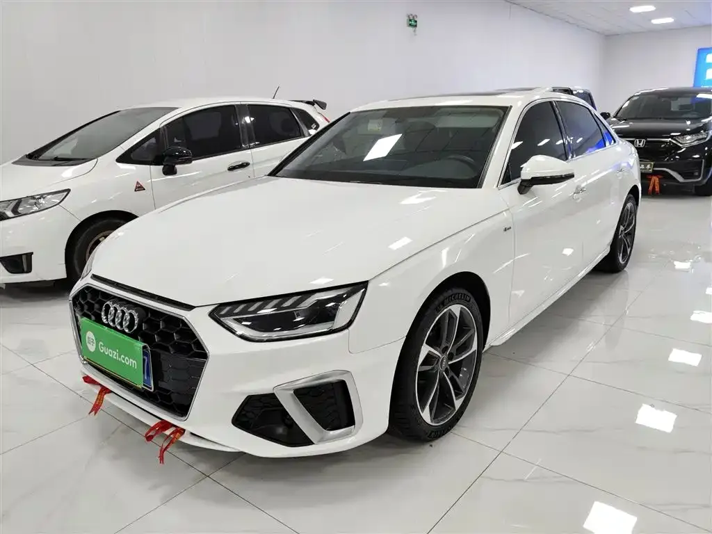 Audi A4L 2022 из CN, фото 1