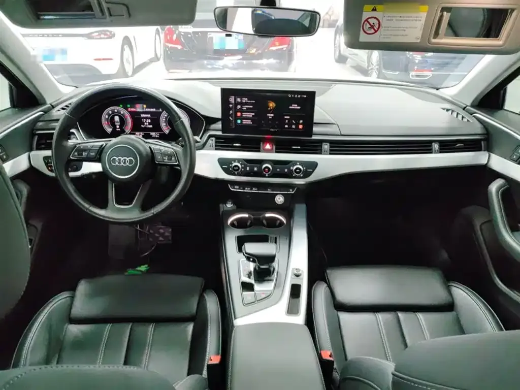 Audi A4L 2022 из CN, фото 10
