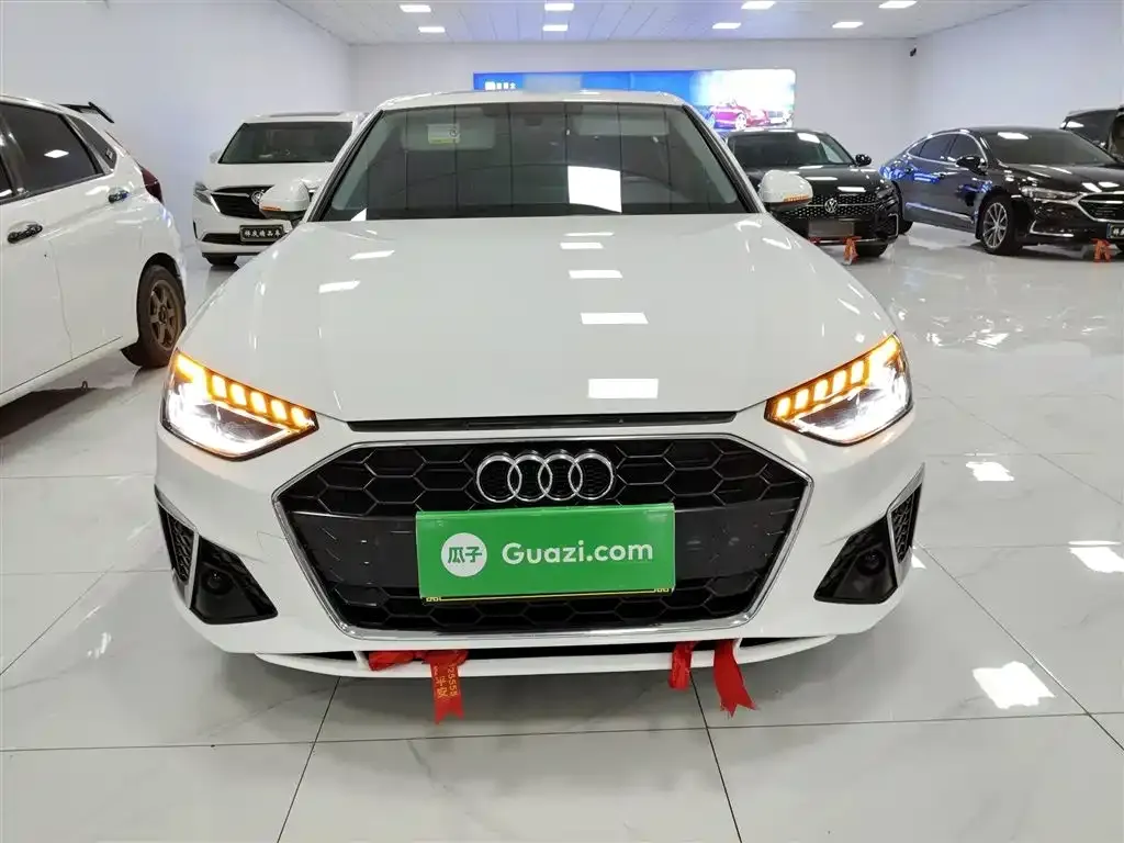 Audi A4L 2022 из CN, фото 3