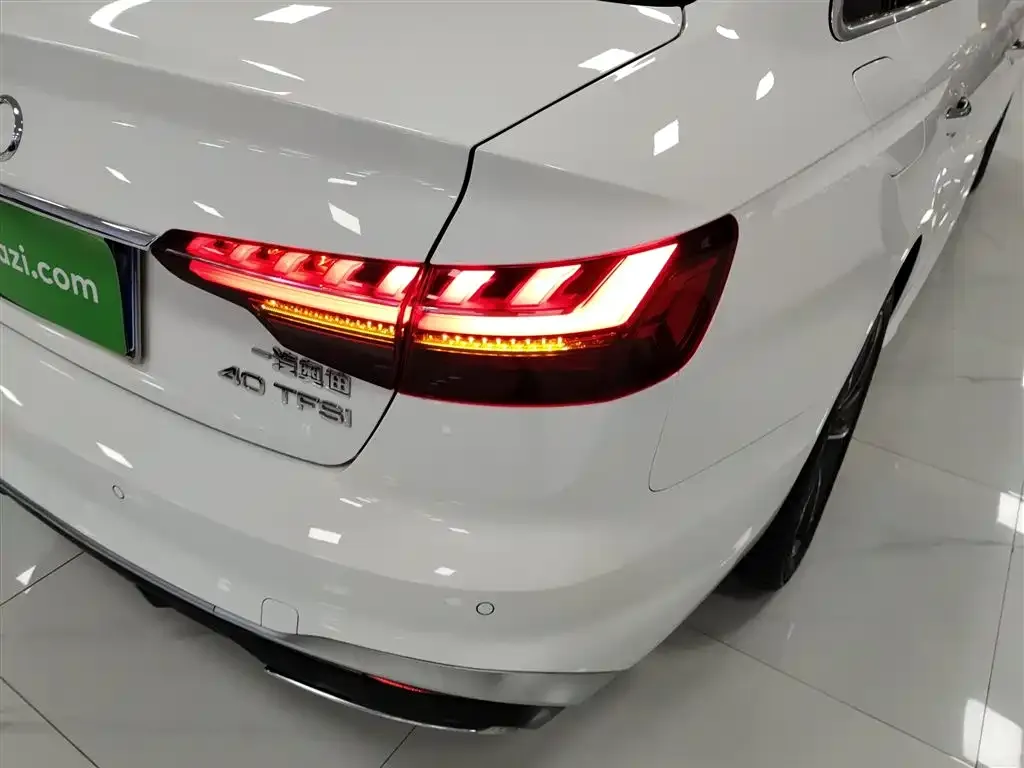 Audi A4L 2022 из CN, фото 8