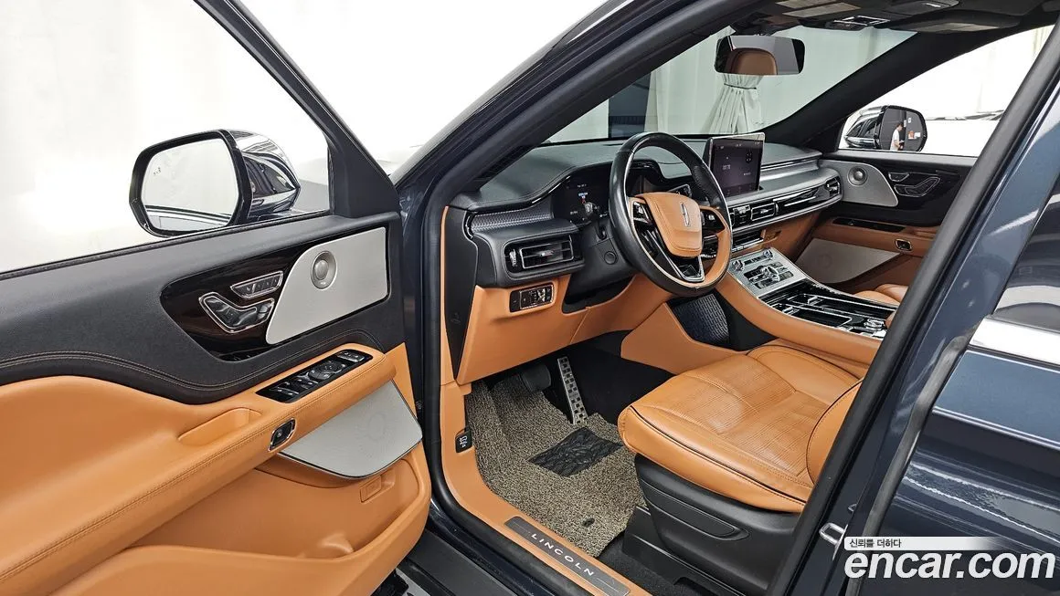 Lincoln Aviator — фото 10