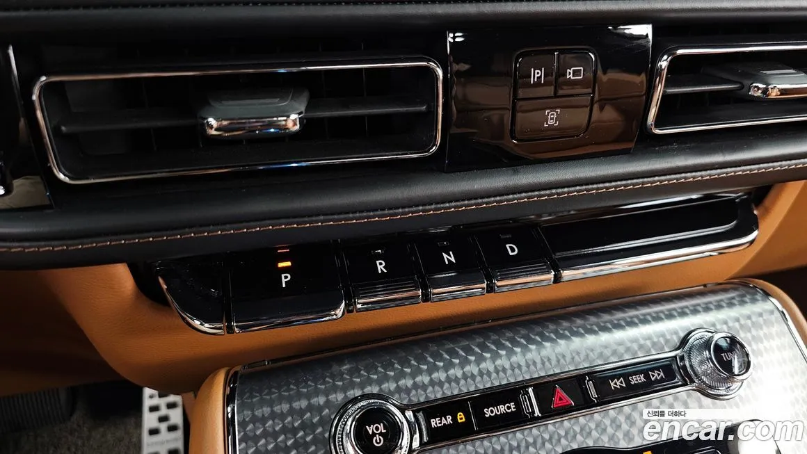 Lincoln Aviator — фото 9