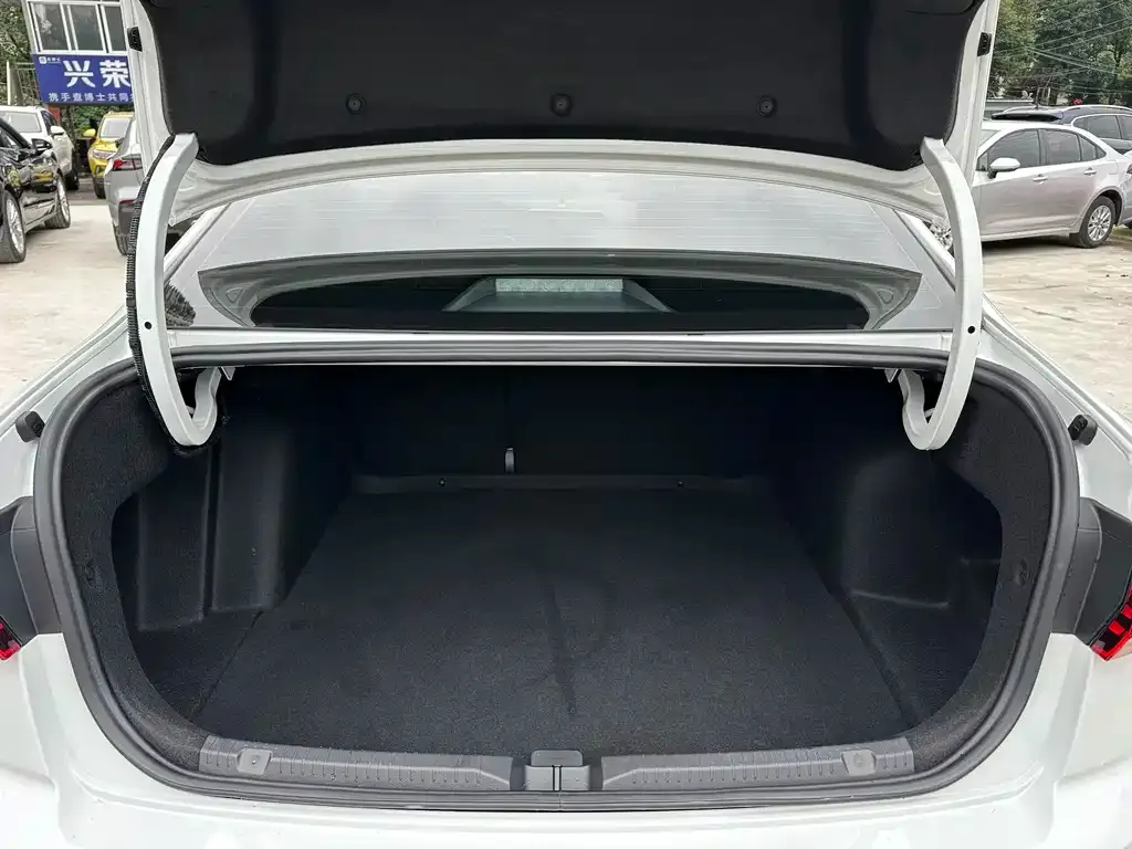 Volkswagen Bora 2025 из CN, фото 8