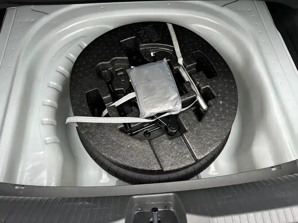 Volkswagen Bora 2025 из CN, фото 9