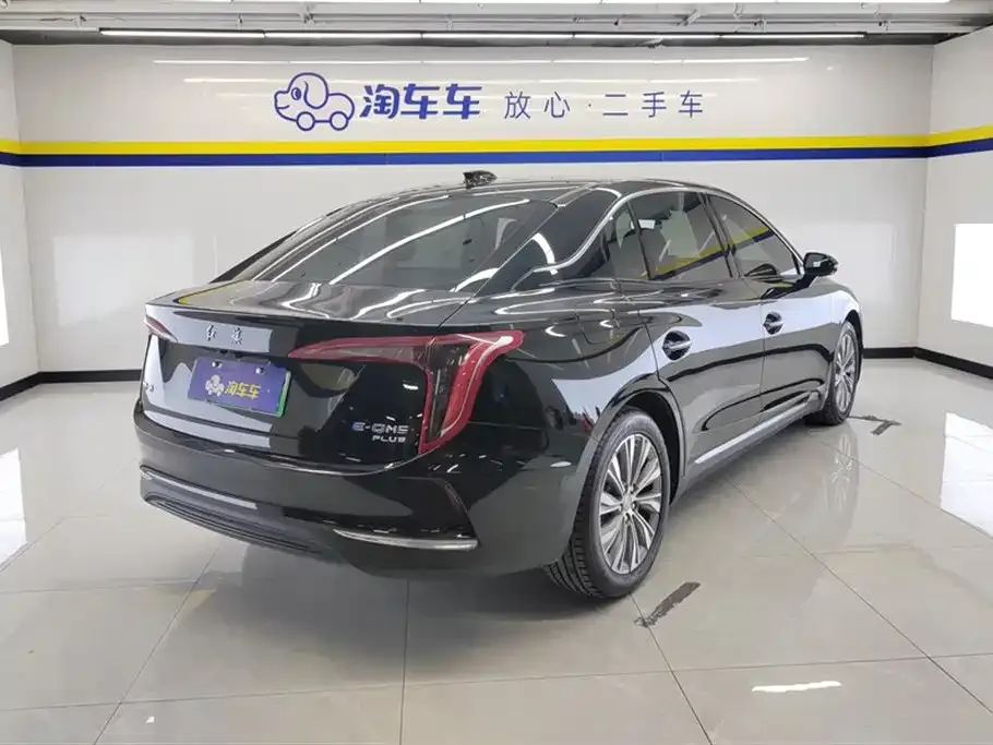 Hongqi E-QM5 2024 из CN, фото 3